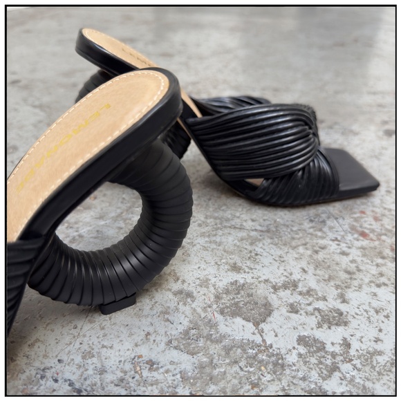 Lemonade Akira The Hamptons Round Heel Sandal W 7.5 - Picture 2 of 6